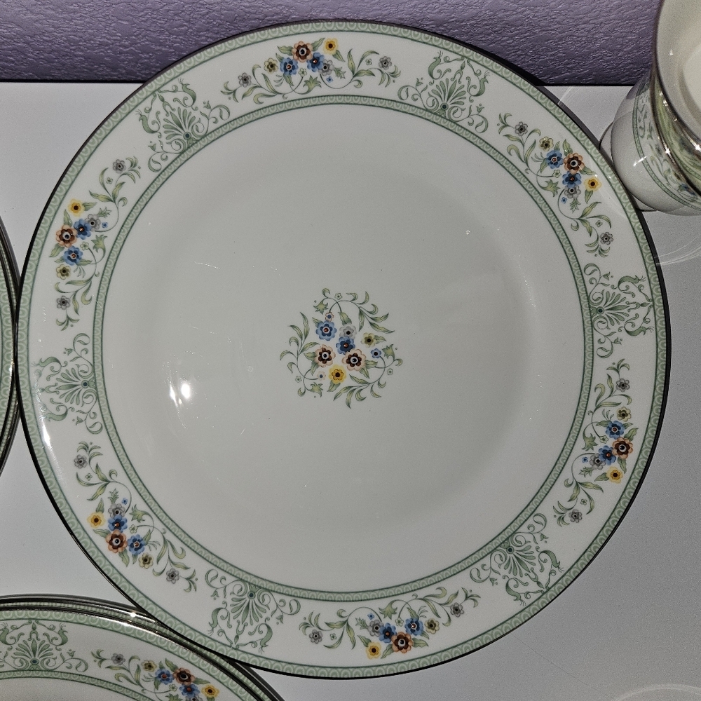 Vintage Wedgwood Agincourt  R4471 Set of 6 11" Dinner Plates Bone China England